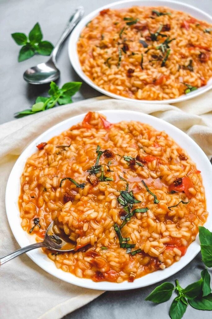 Vegan Tomato and Basil Risotto - The Foodie Takes Flight