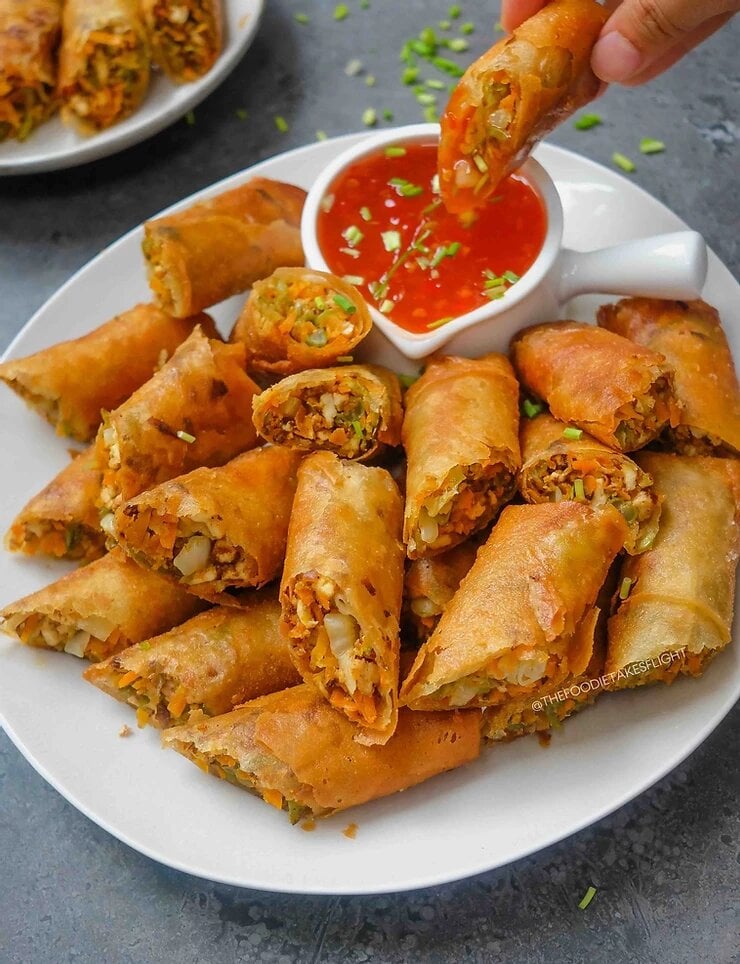 Filipino lumpia recipe How to Make Filipino egg rolls