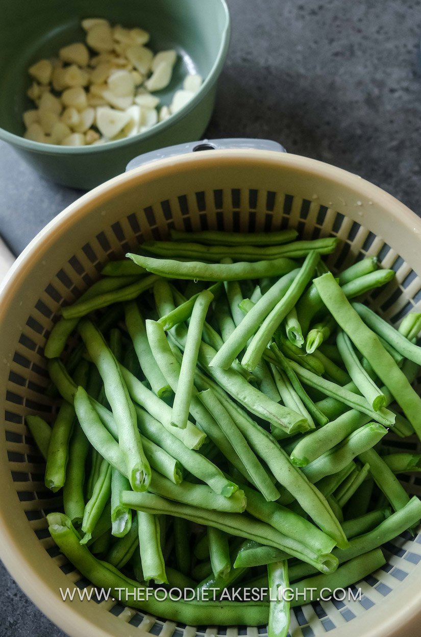Fried Green Beans with Crispy Garlic The Foodie Takes Flight