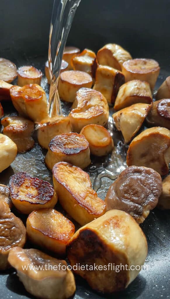 Seared king oyster mushrooms with seasoning