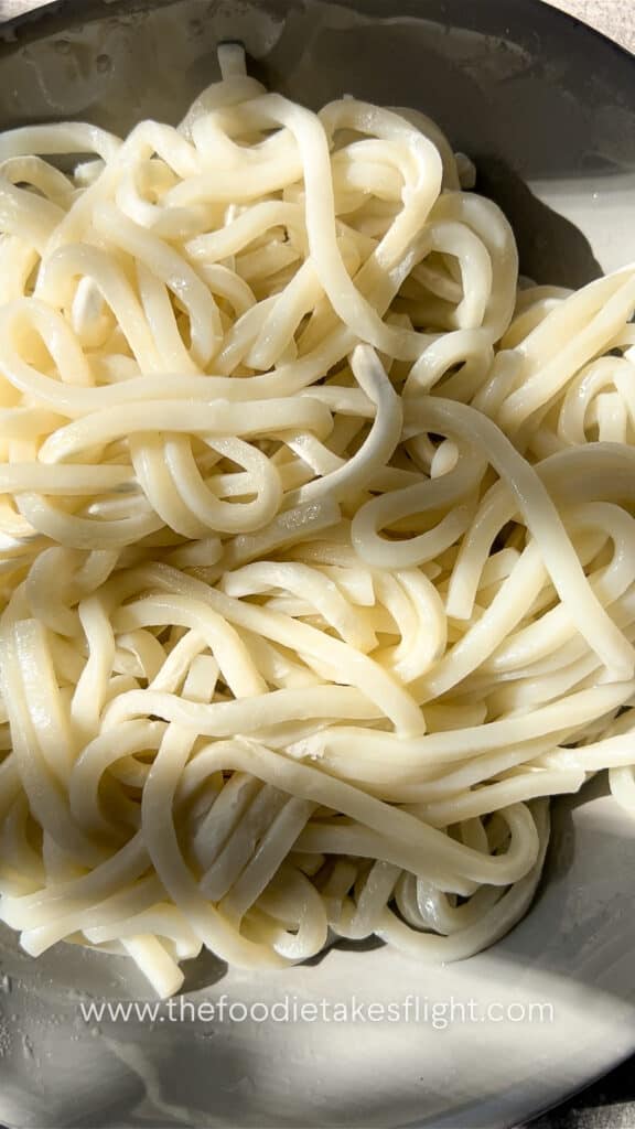 cooked sanuki udon noodles