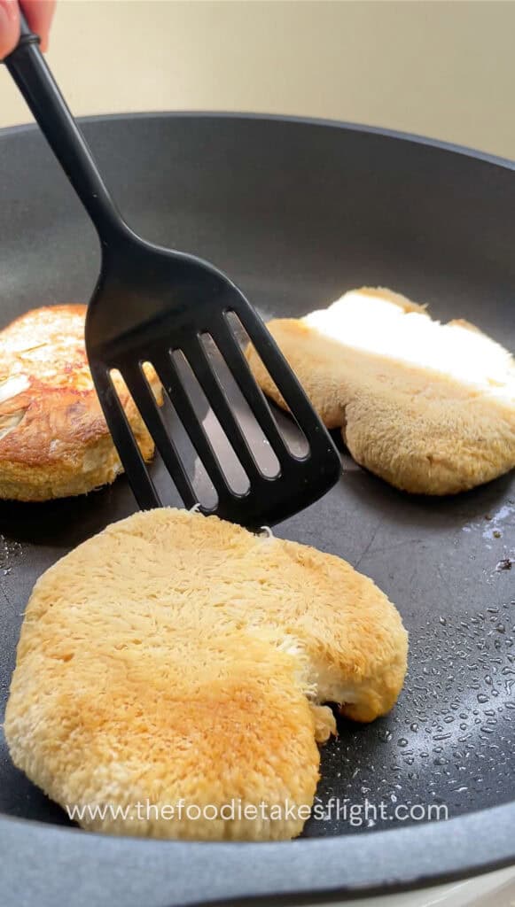 searing the lions mane mushrooms