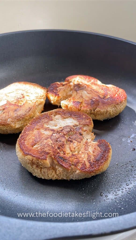 searing the lions mane mushrooms