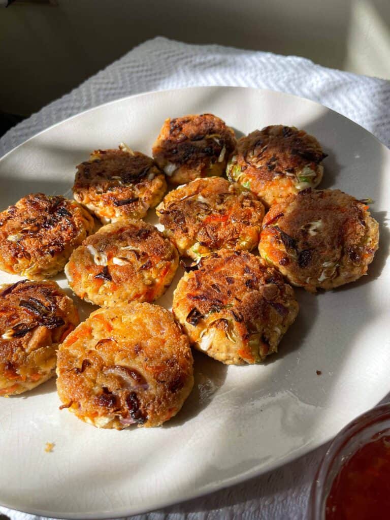 tofu and vegetable patties with sweet chili sauce