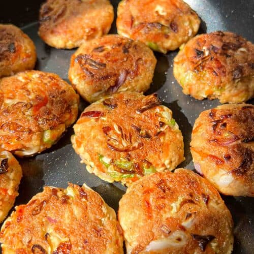 tofu and vegetable patties with sweet chili sauce