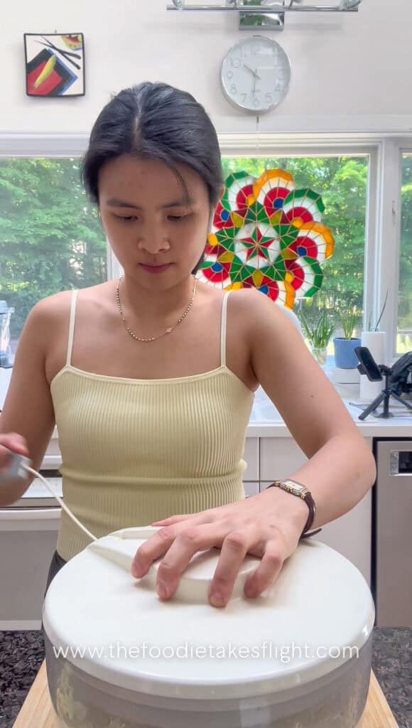 drying the iceberg lettuce