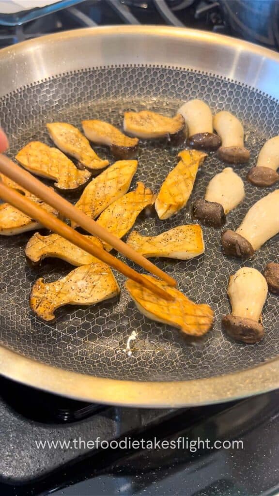 pan searing king oyster mushrooms