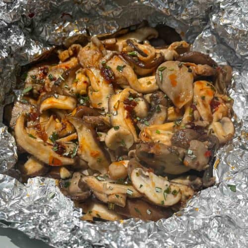 Spicy Garlic Herb Mushrooms Foil Bake