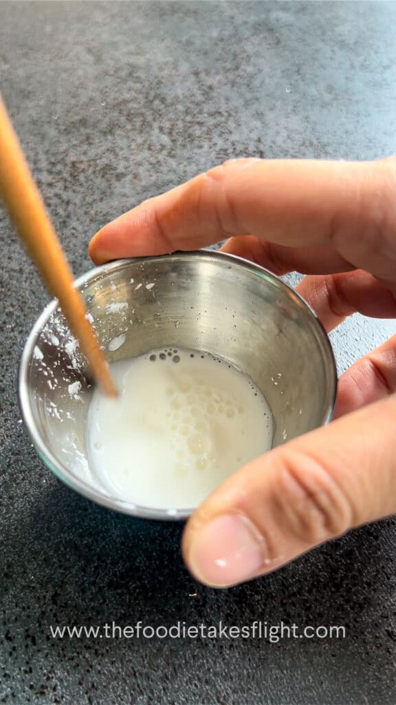 preparing corn starch slurry to thicken the sauce
