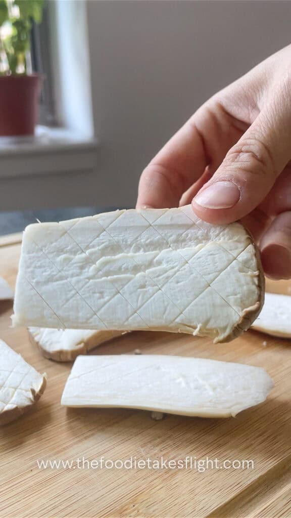 slicing king oyster mushroom