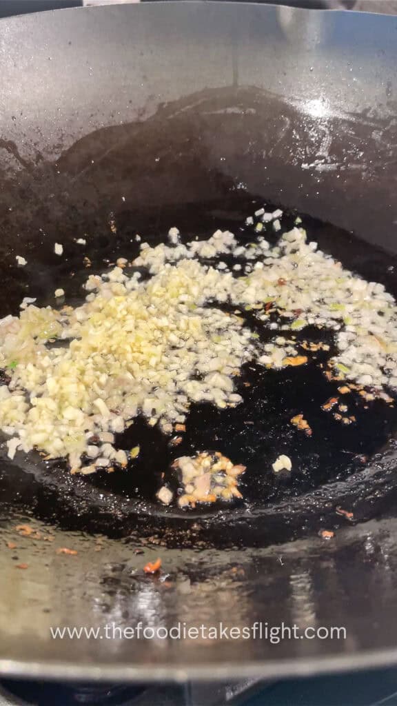 stir frying garlic and shallots