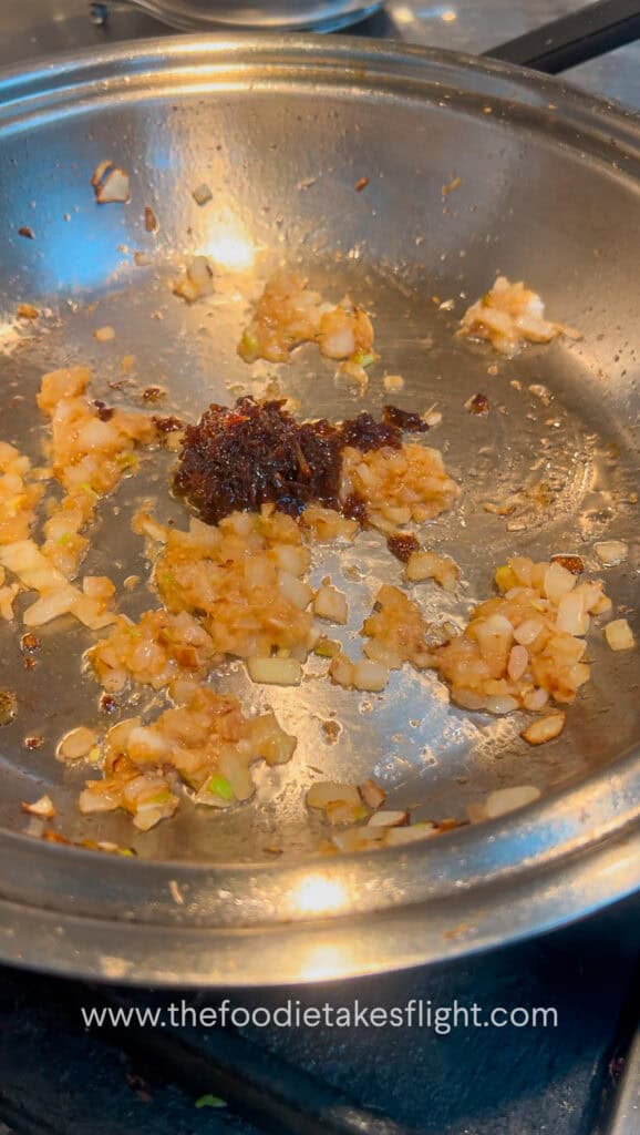 sautéing onion, garlic, ginger with shallot oil