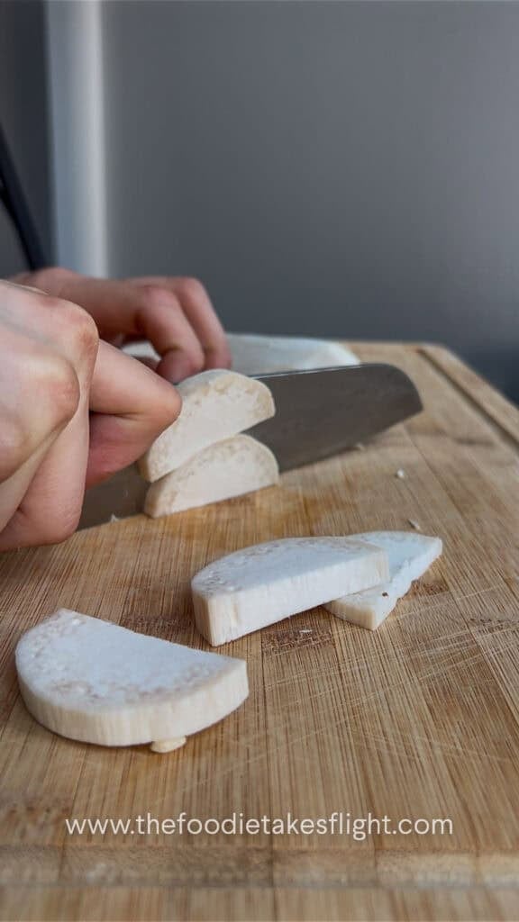 slicing king oyster mushrooms