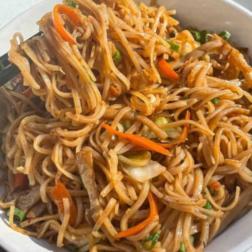 easy stir fried rice noodles with vegetables