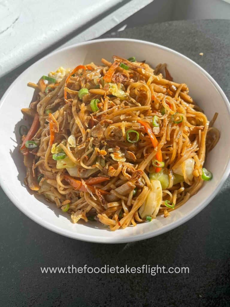 easy stir fried rice noodles with vegetables 