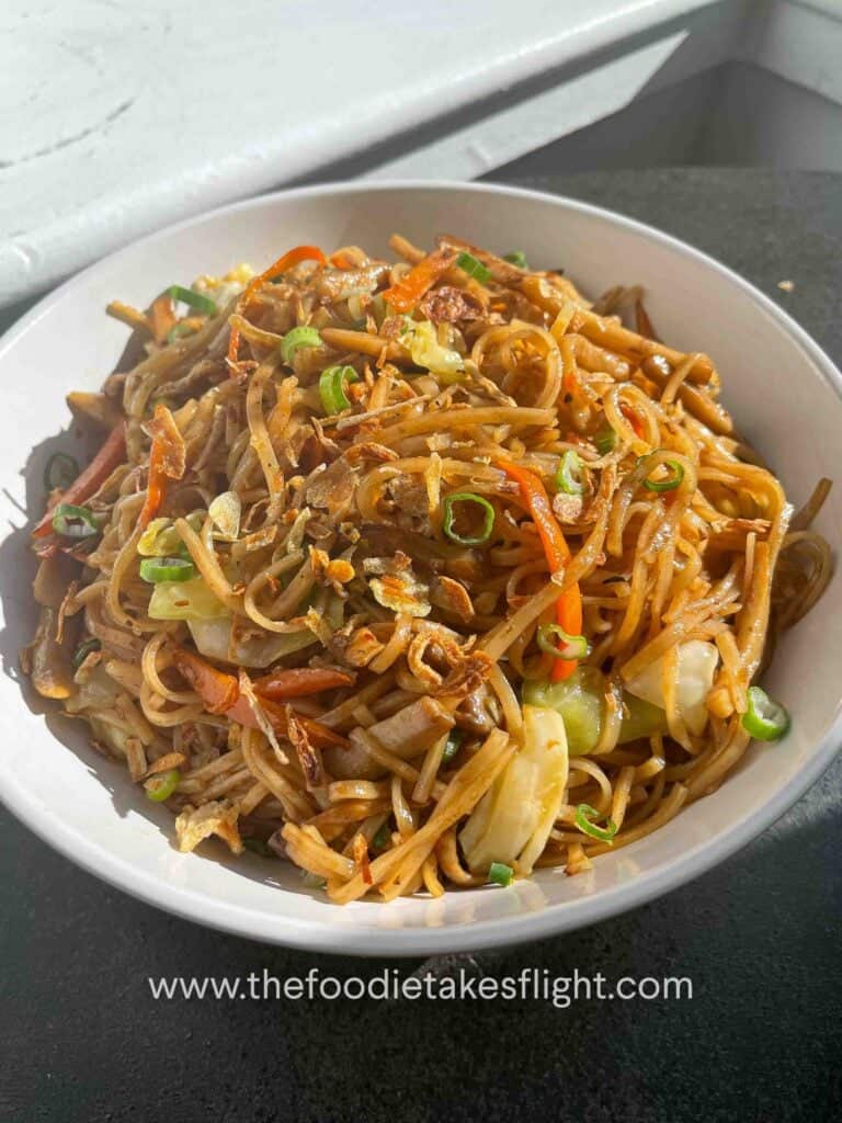 easy stir fried rice noodles with vegetables