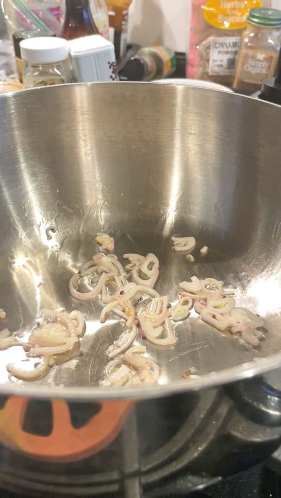 making aromatic soup base