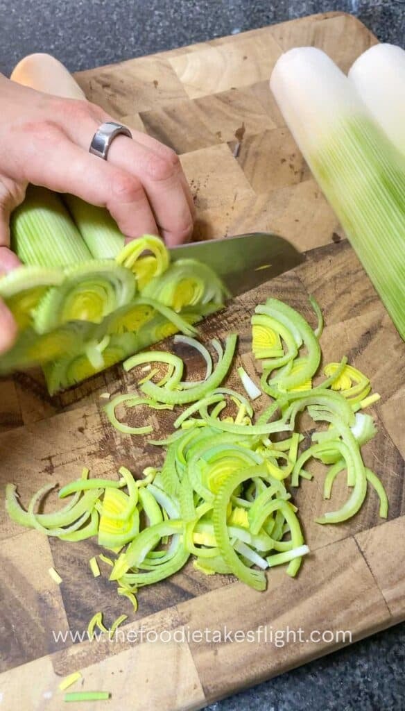 thinly sliced leeks