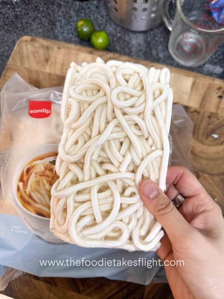 pack of frozen sanuki udon