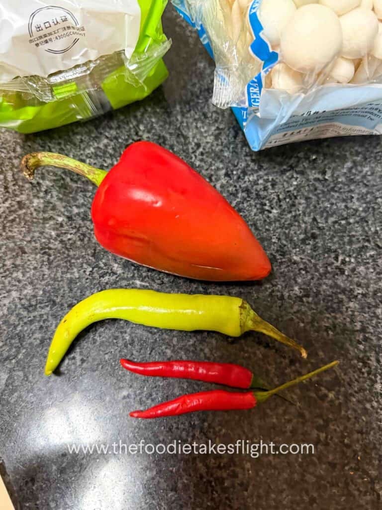 bell pepper, banana pepper, bird's eye chiles