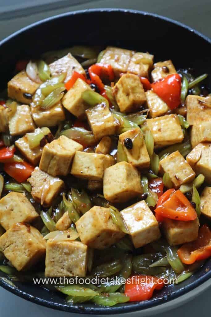 Stir-Fried Tofu and Celery: easy vegan Chinese-style stir-fry